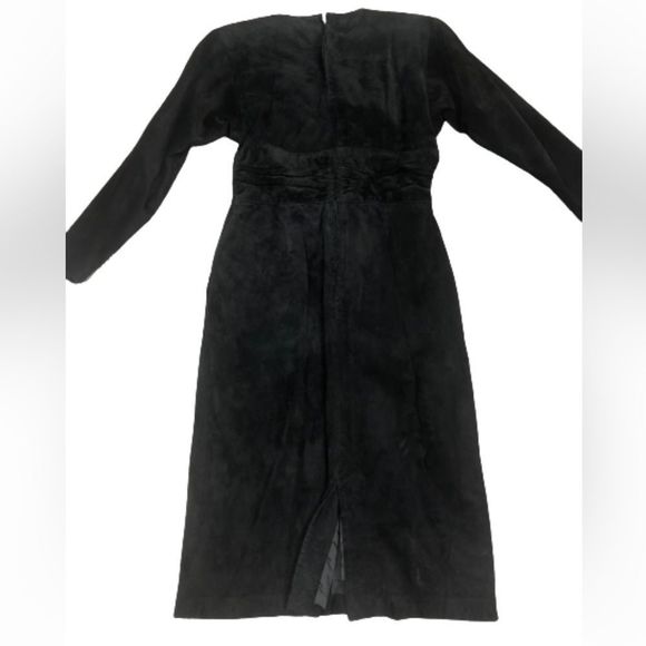 Elegant Black Long Sleeve Dress - Picture 6 of 13